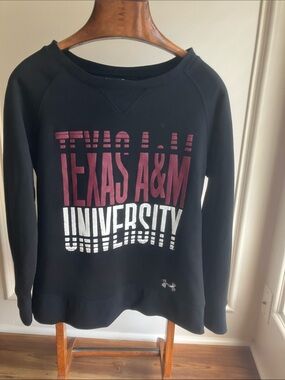 Under Armour Texas A&M Aggies Black Sweatshirt Women’s LG Boat Neck
